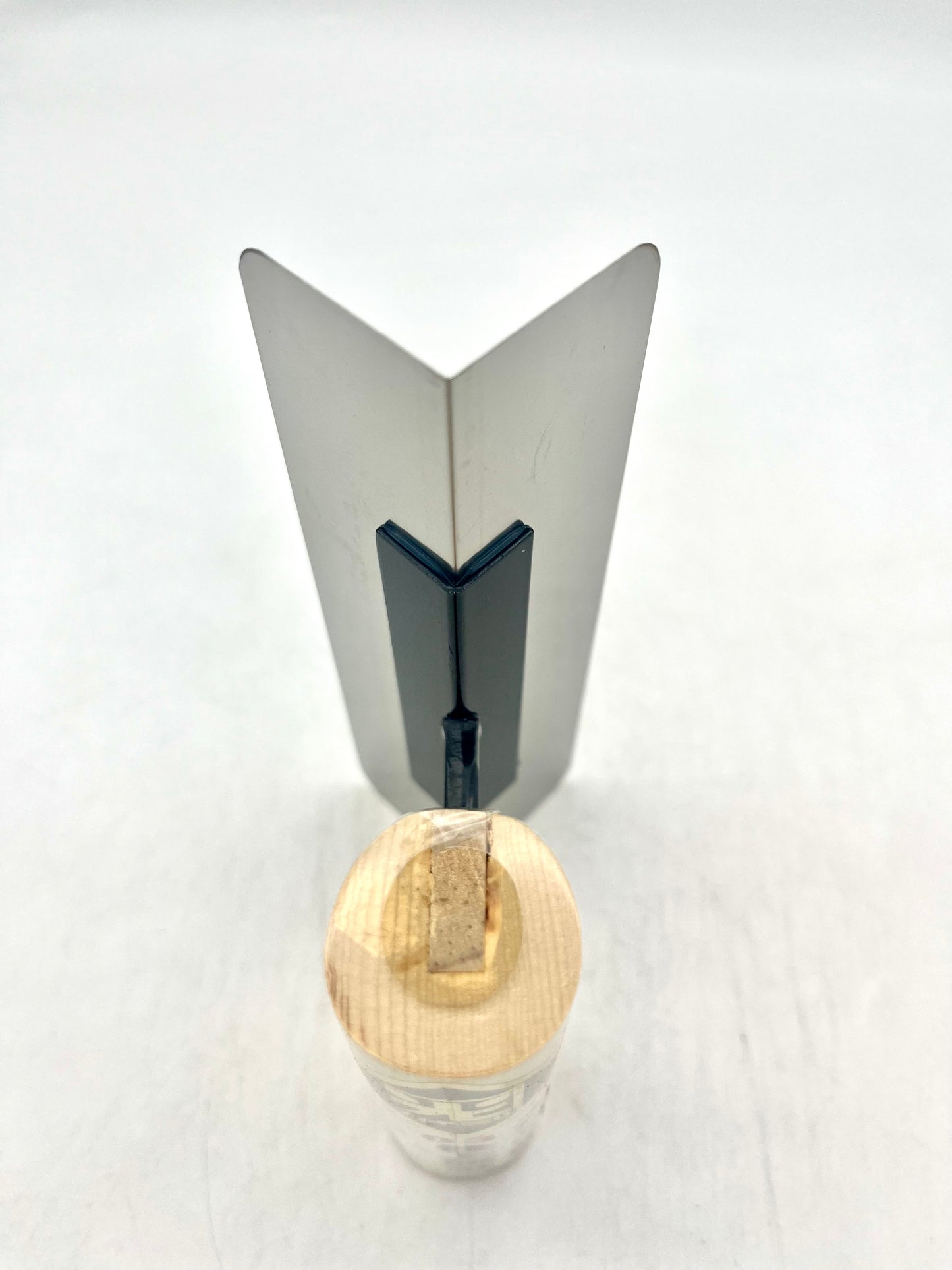 カネミツ ステンレス 仕上面引鏝 (厚み0.3mm 内角面引 150mm)